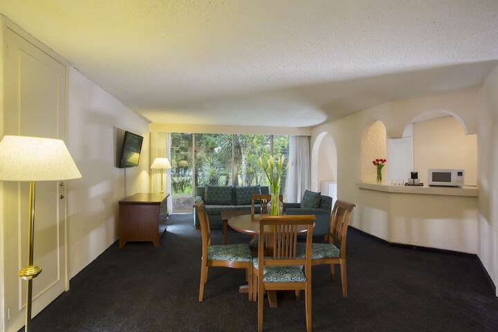 Room 11 of 40