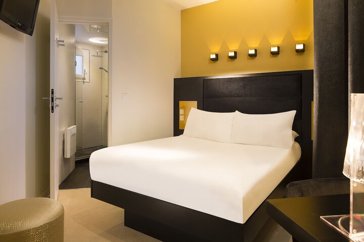 Room 7 of 26