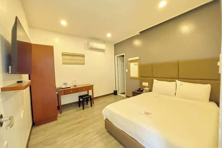 Room 21 of 68