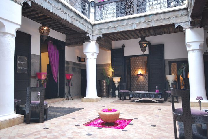 Guest Lobby