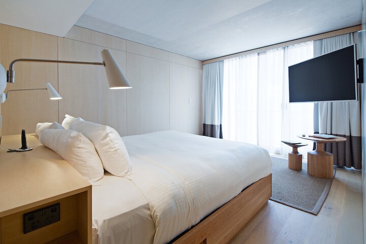 Room 44 of 117
