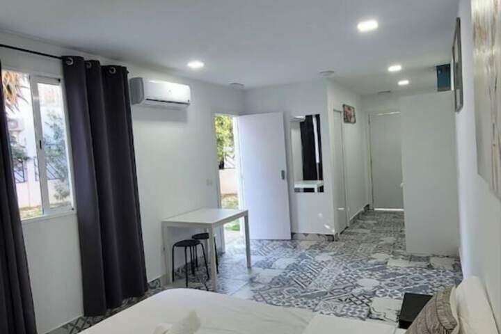 Image of AYZ Silvela - Auto check-in property