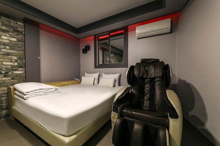 Room 41 of 121