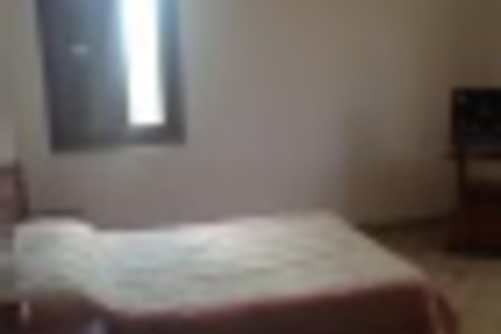 Room 15 of 108