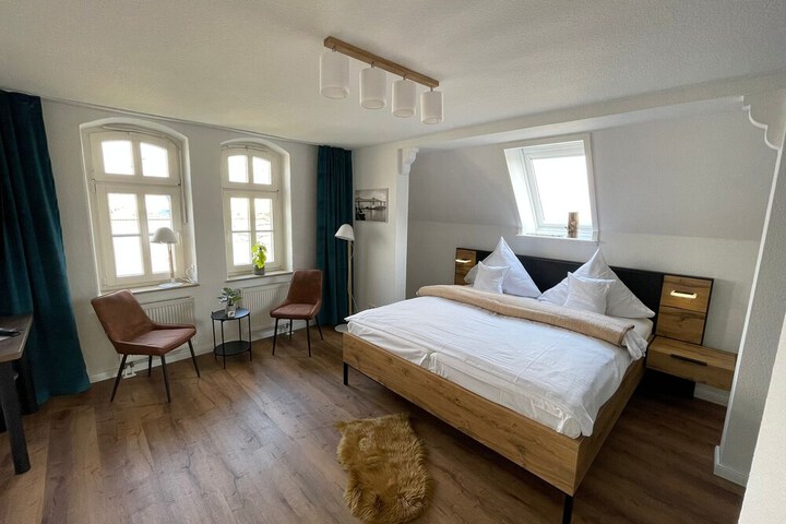 Room 10 of 114