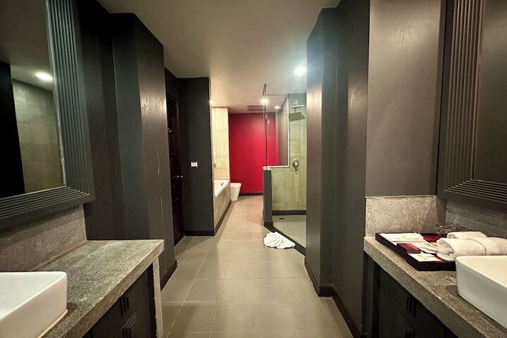 Room 27 of 89