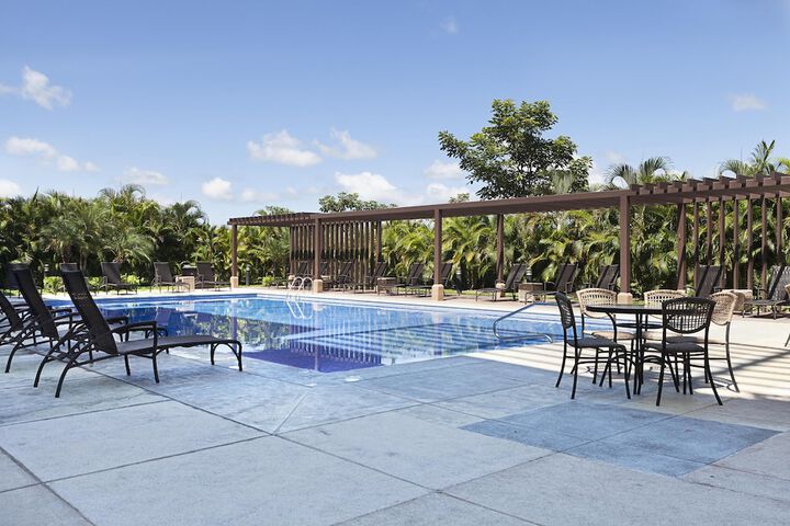 Pool Hotel