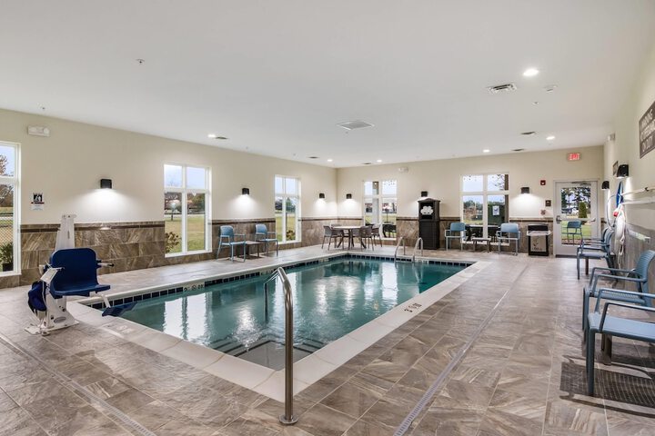 Photo of Sleep Inn at Discovery Park of America Pool