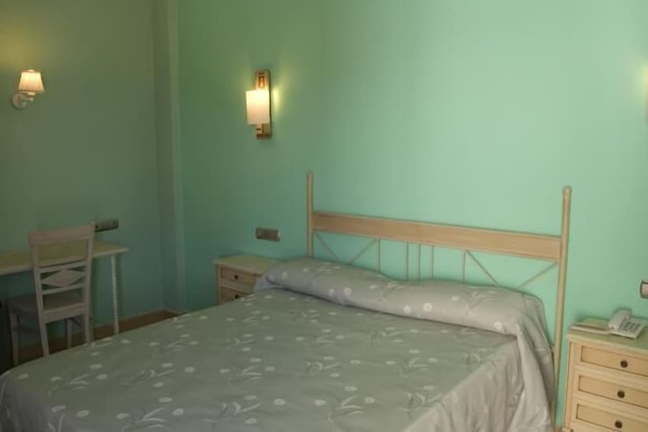 Room 7 of 38