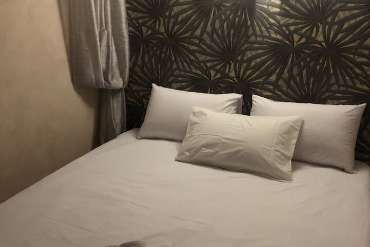 Room 16 of 63