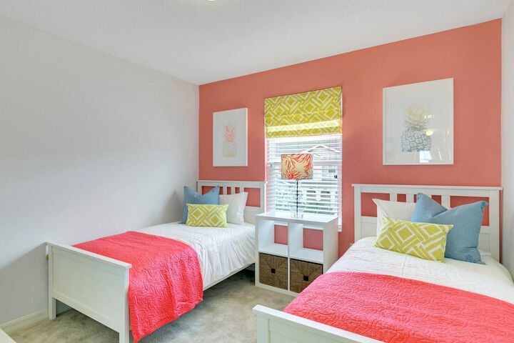 Room 8 of 28