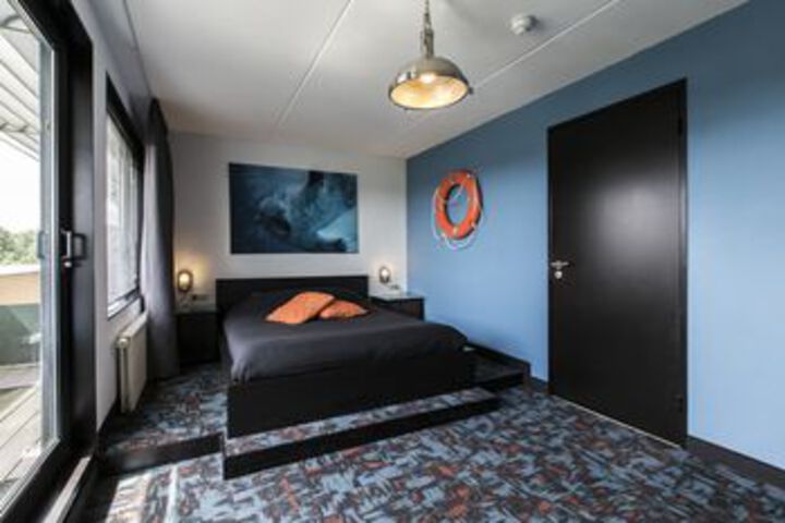 Room 36 of 77