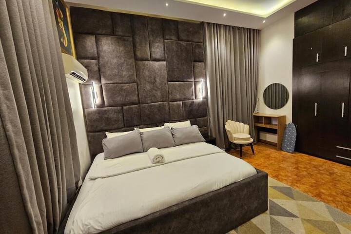 Room 5 of 29