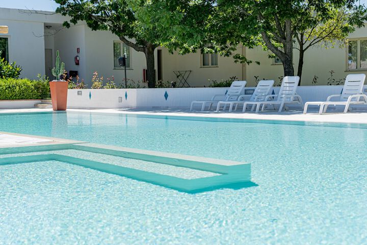 Pool 49 of 104