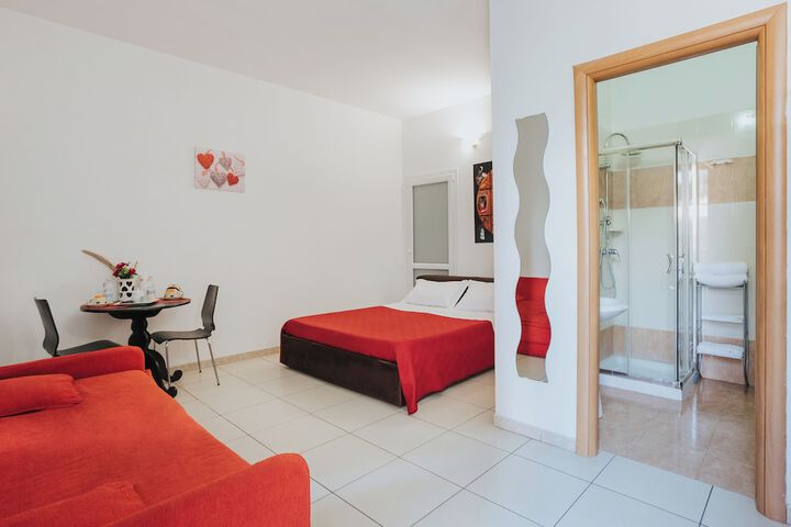 Room 4 of 35