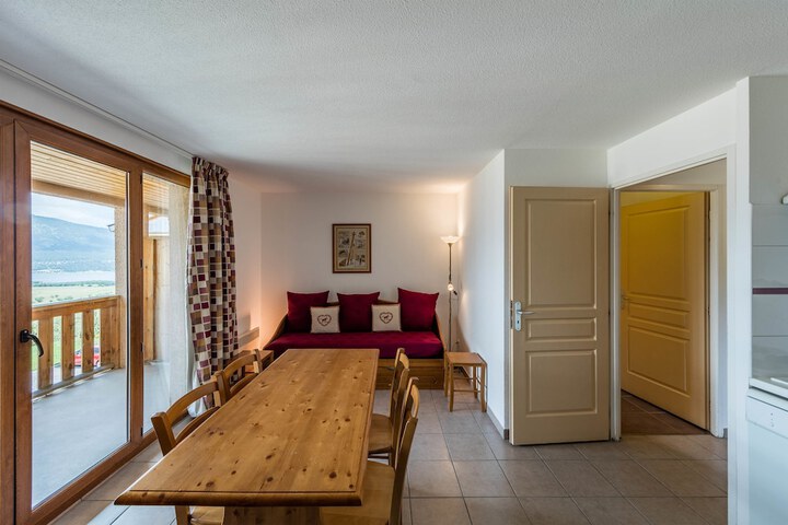 Room 8 of 19