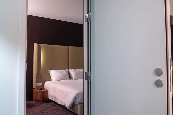 Room 19 of 55