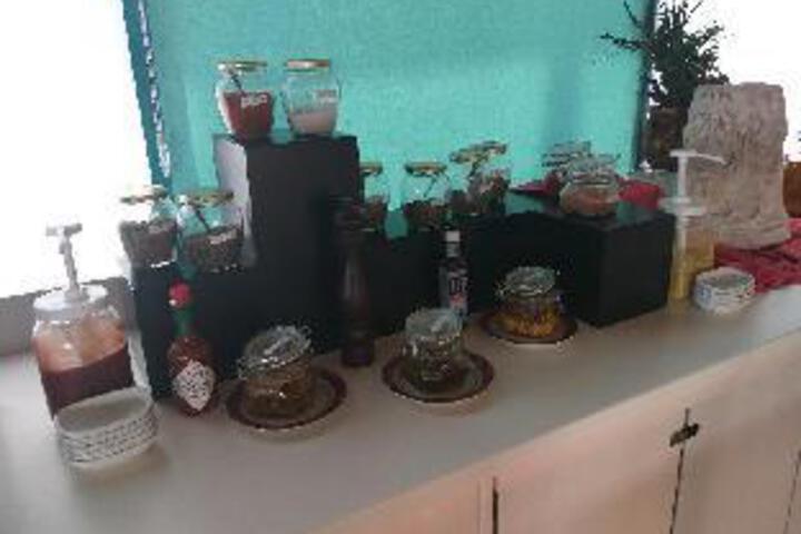 Dining 12 of 23