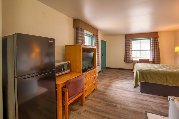 Room 16 of 28