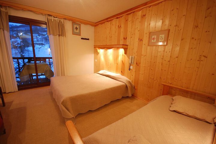 Room 7 of 60