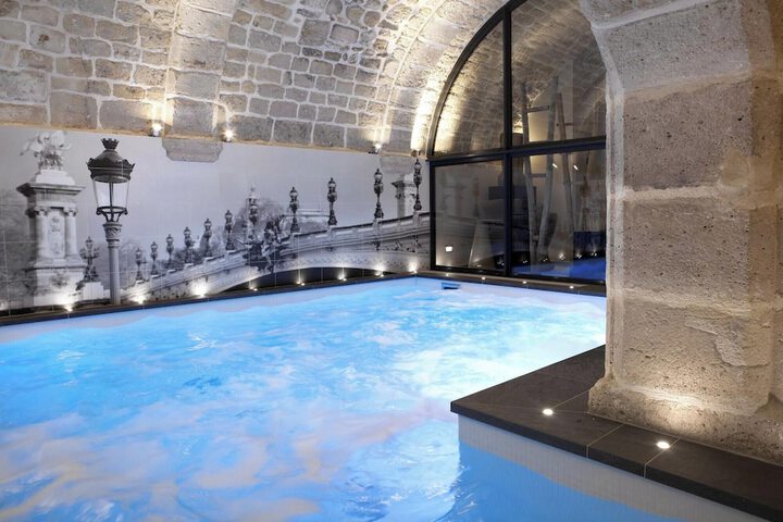 Pool 52 of 70