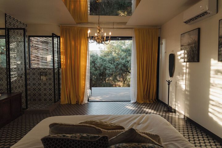 Room 21 of 64
