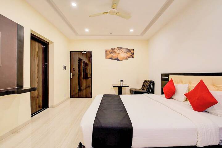 Room 4 of 15