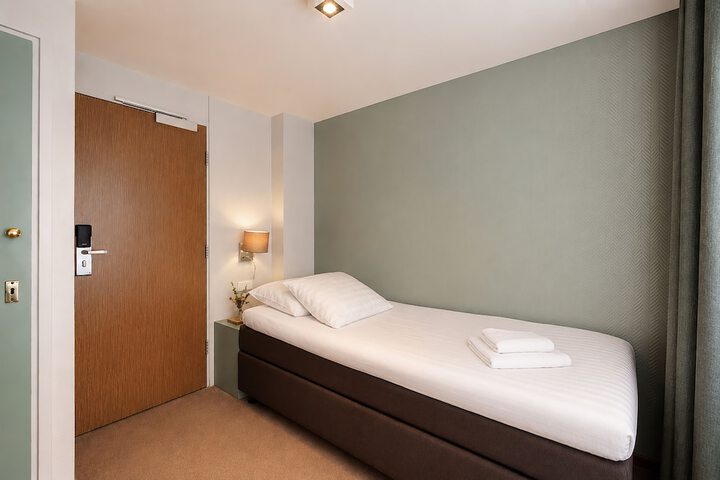 Room 4 of 54