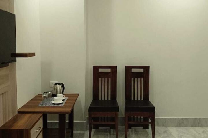 Room 7 of 25