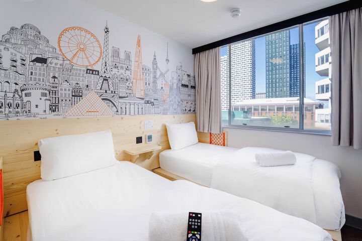 Room 27 of 55