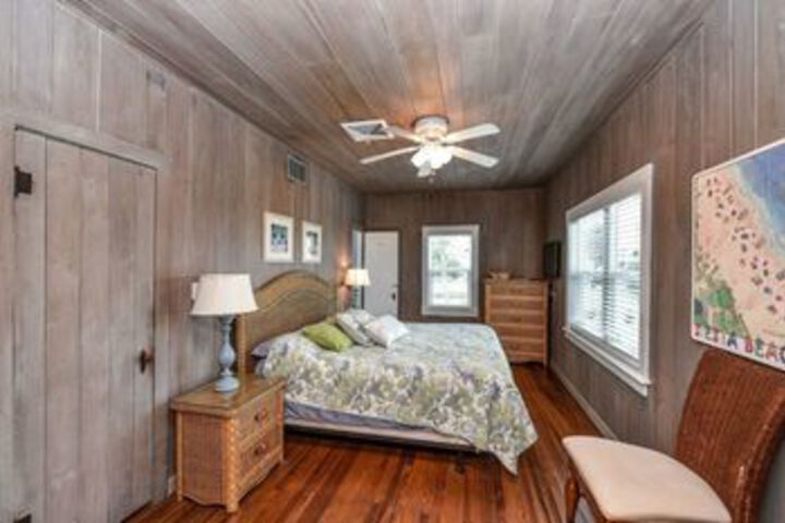 Room 16 of 27