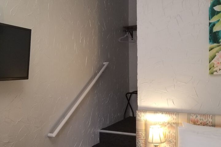 Room 14 of 43