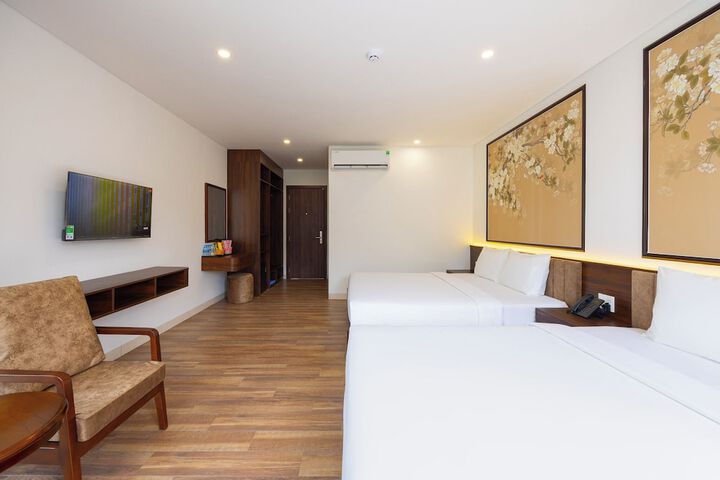 Room 7 of 27