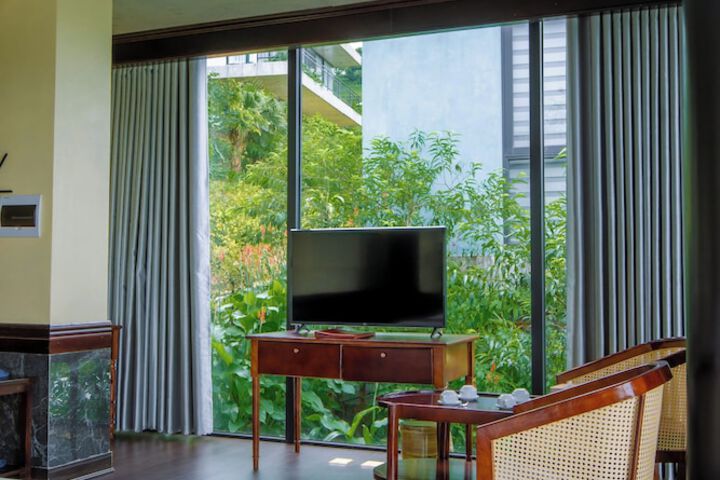 Room 25 of 190