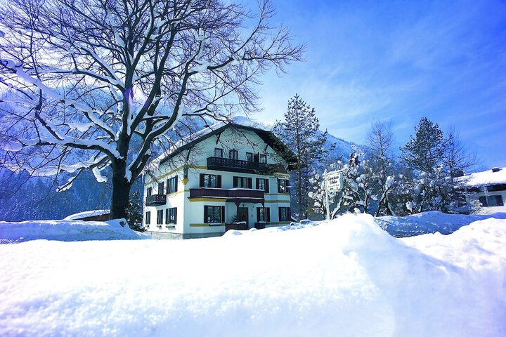 Hotel Entry