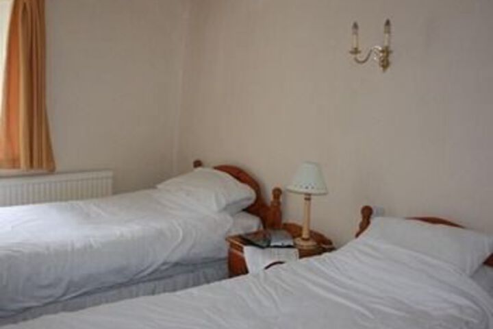 Room 10 of 23