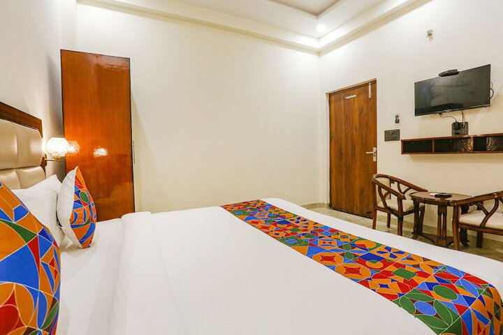 Room 16 of 30