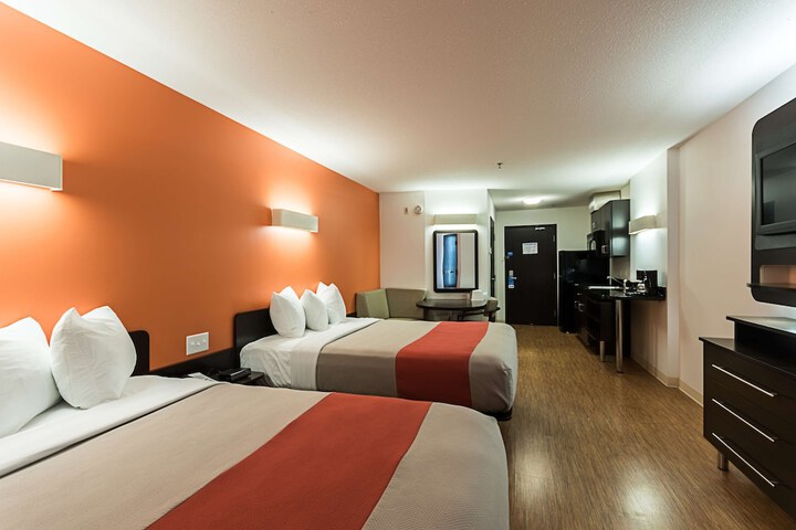 Room 12 of 41