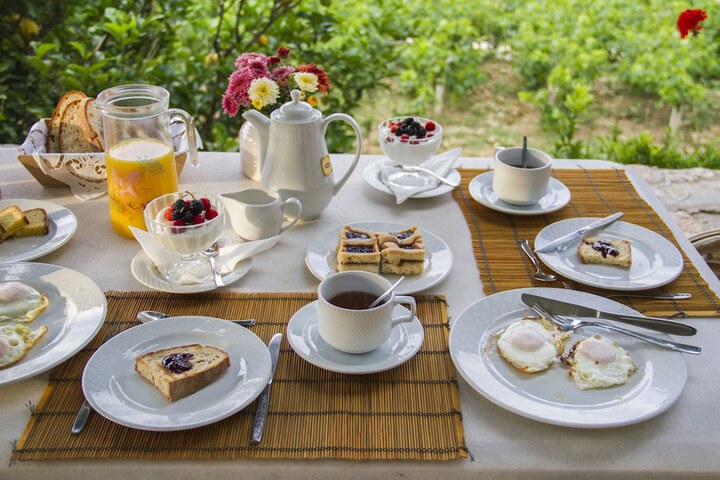 Breakfast/Coffee Service 36 of 61