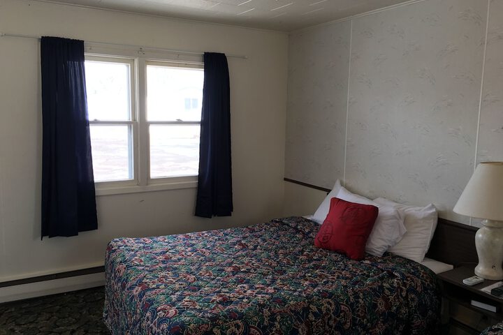 Room 6 of 30