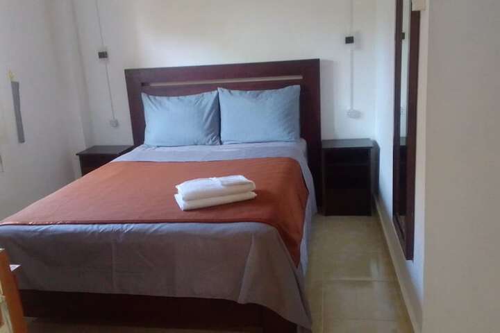 Room 15 of 127