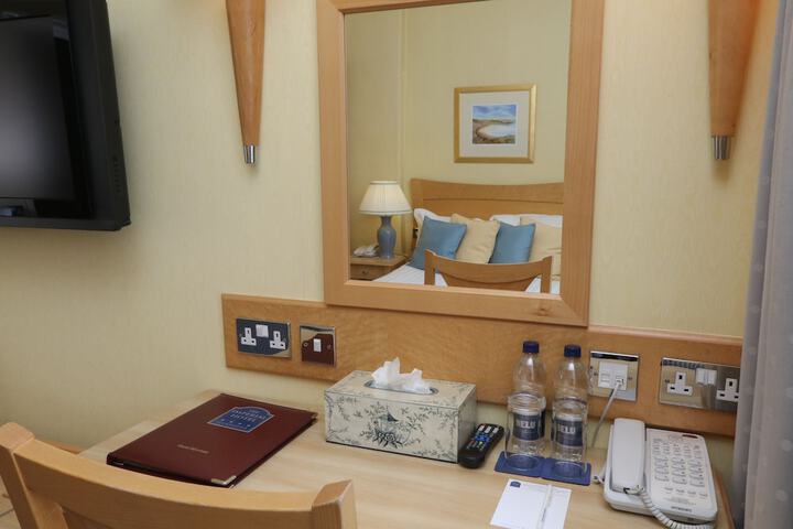 Room 17 of 110