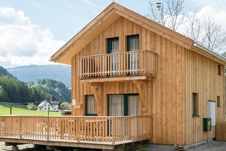 Amazing Chalet With hot tub in Sankt Georgen am Kreischberg