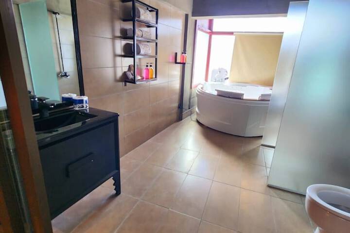 Room 16 of 61