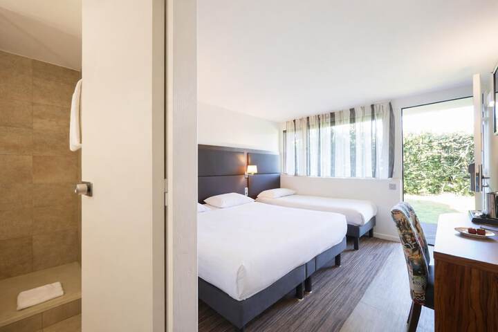 Room 17 of 62
