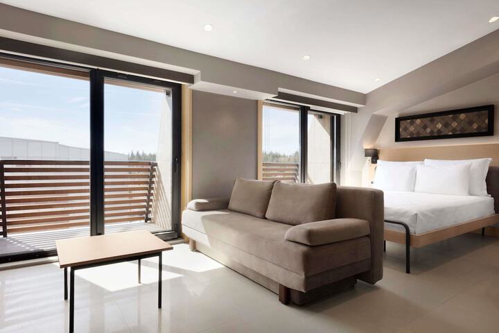 Room 2 of 14