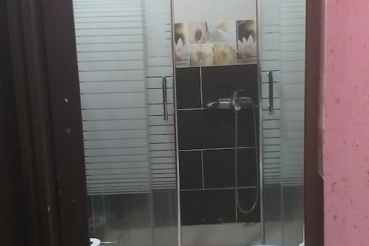 Room 27 of 39