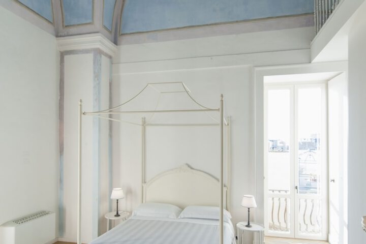 Room 18 of 181
