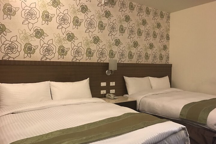 Room 9 of 74