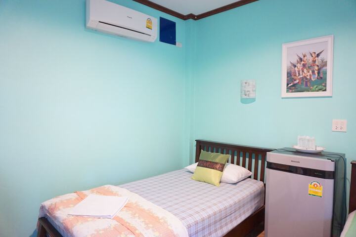 Room 11 of 69